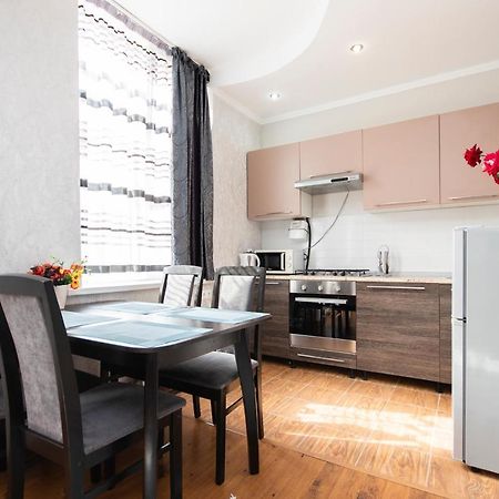 Comfortable Apartment In The Golden Square. Almaty Ngoại thất bức ảnh