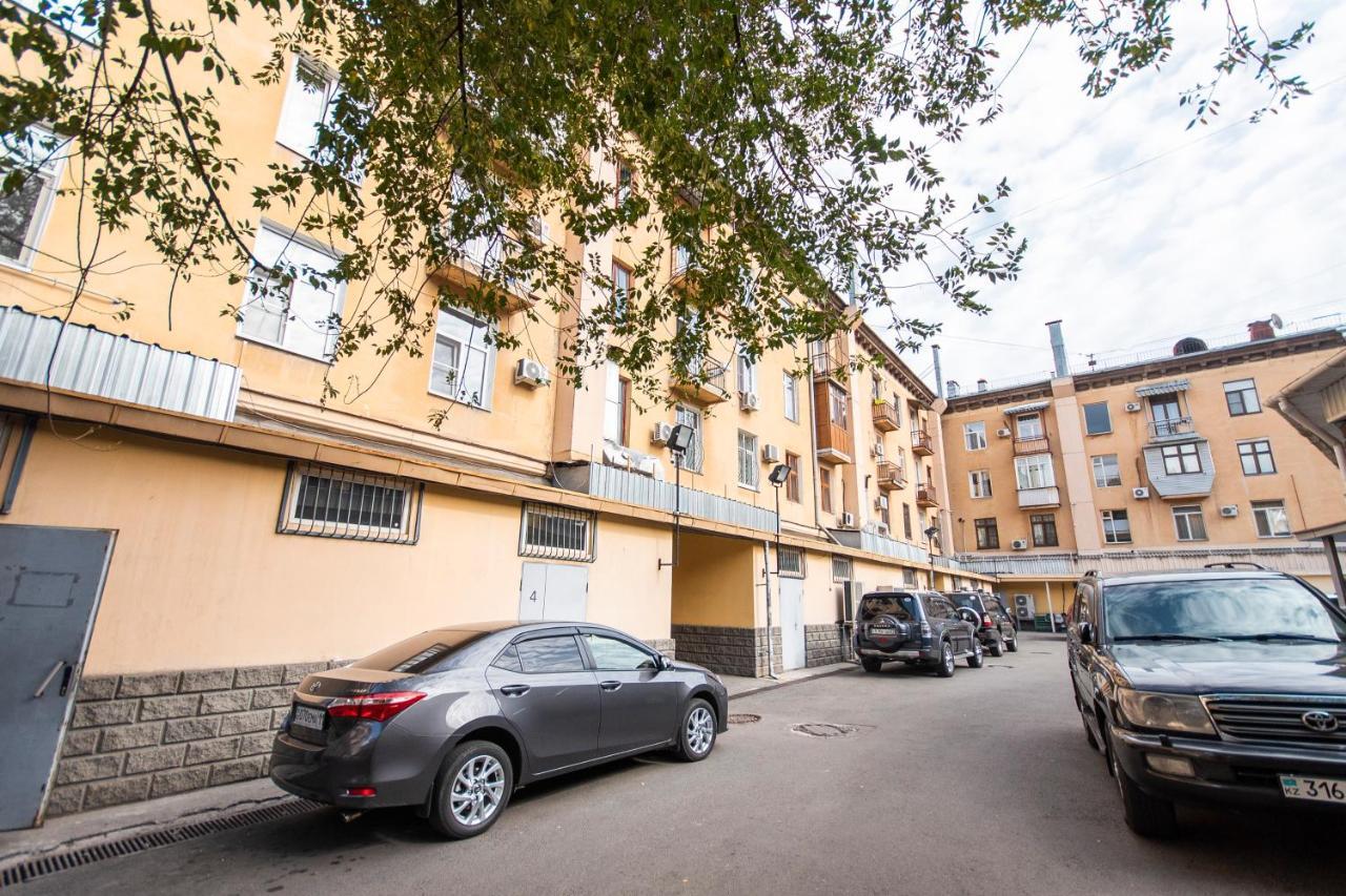 Comfortable Apartment In The Golden Square. Almaty Ngoại thất bức ảnh